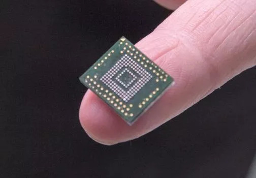 What is the difference of mobile flash memory and computer ...